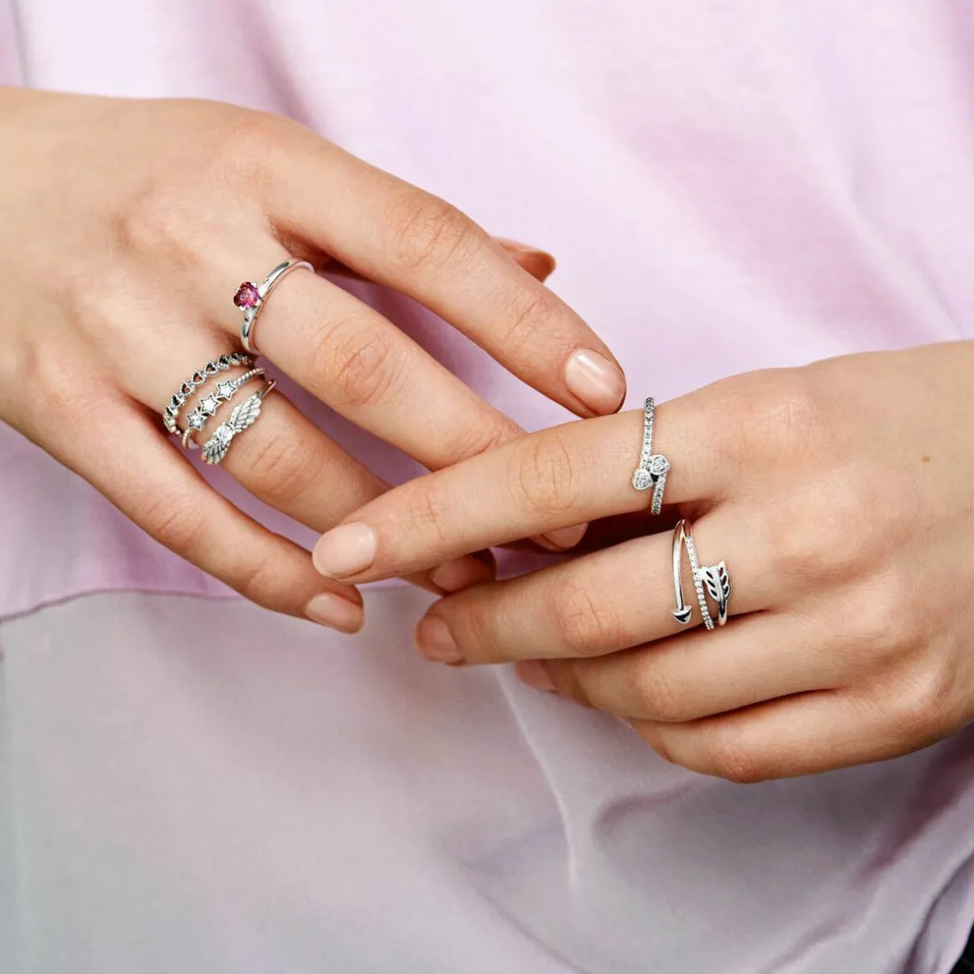 Bague Pandora Moments deux cœurs scintillants