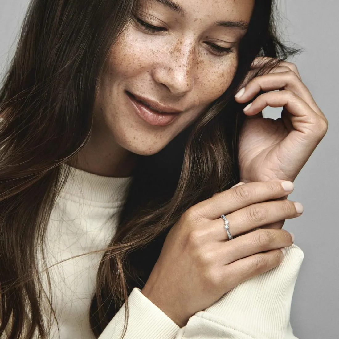 Bague Étoiles Filantes Scintillantes – Pandora Moments