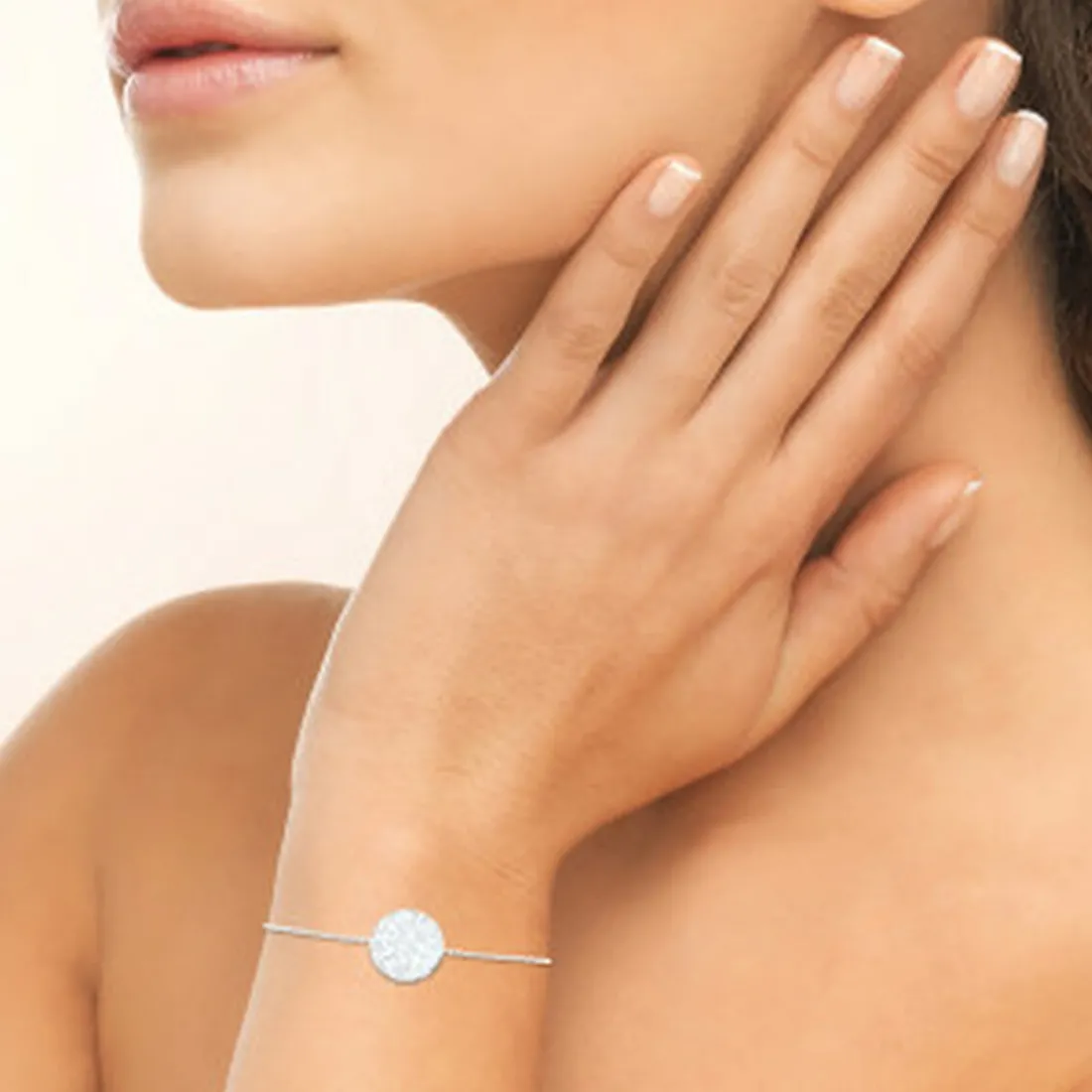 Bracelet fantaisie rond martelé Femme Argent Maison de la Bijouterie WYZ600ZV
