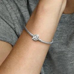 Bracelet Femme Marvel x Pandora maille serpent & fermoir logo The Avengers