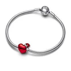 Charm Cœur de Noël Rouge Métallisé – Pandora Moments