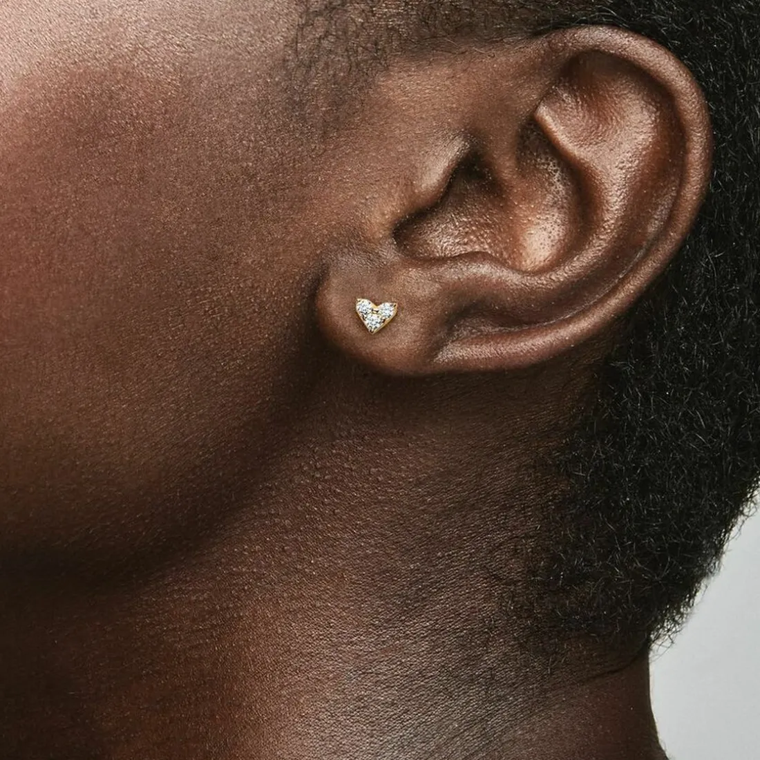 Clous d’Oreilles Cœur Trois Pierres - Pandora Timeless Doré