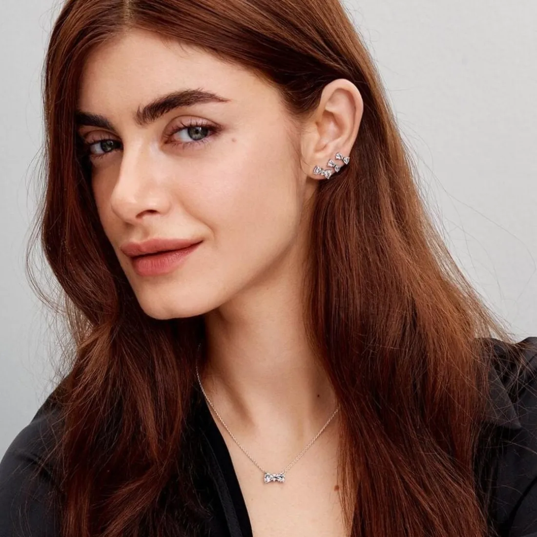 Clous d’Oreilles Nœud Scintillant Argent